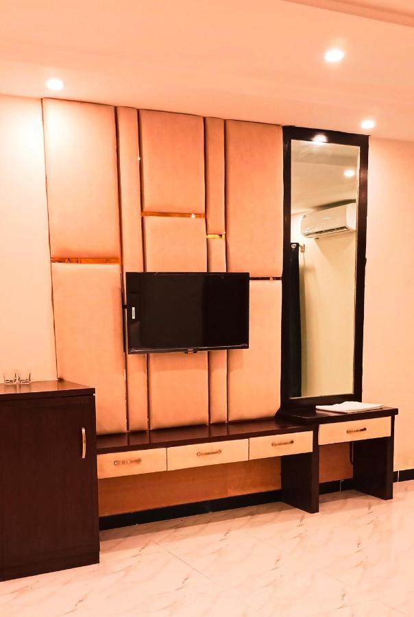 Hayat Grand Guest House Islamabad Zewnętrze zdjęcie